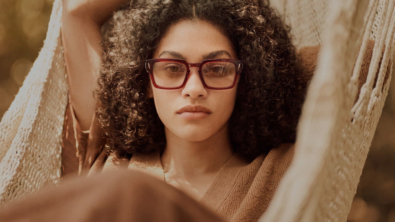 2026 Fall Eyewear Trends: 90s Urban Modern Classics Guide