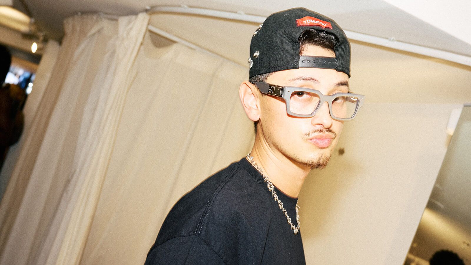 Street Style Report: Trending Eyewear Looks on Instagram/TikTok