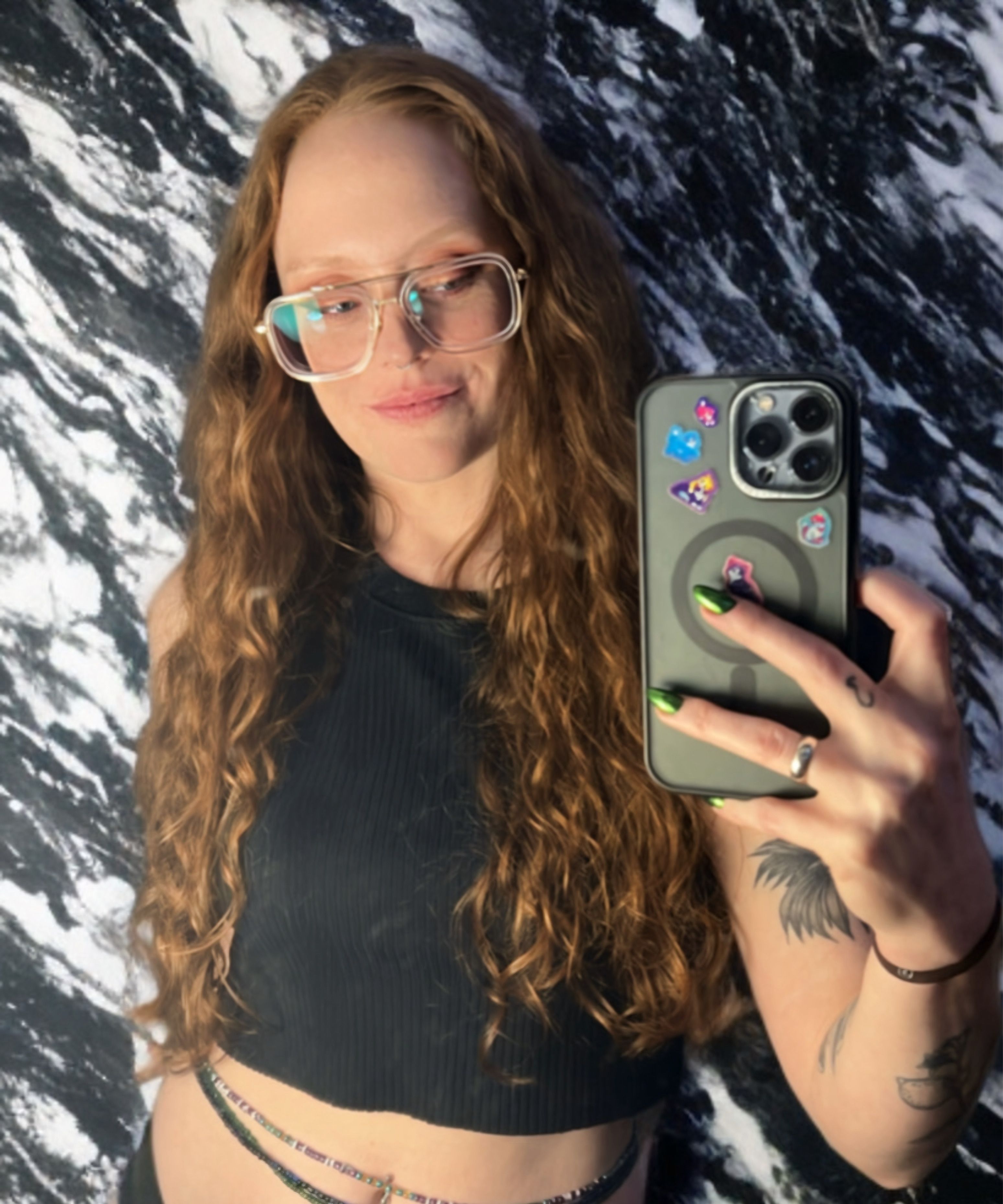 Vooglam review from Mitz: Standing on Bizness Glasses