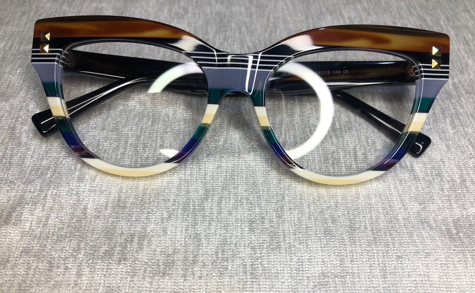 Vooglam review from 😍🤩: I can’t tell you how excited I am to see this frame. fit is amazing, style is amazing… love statement frames