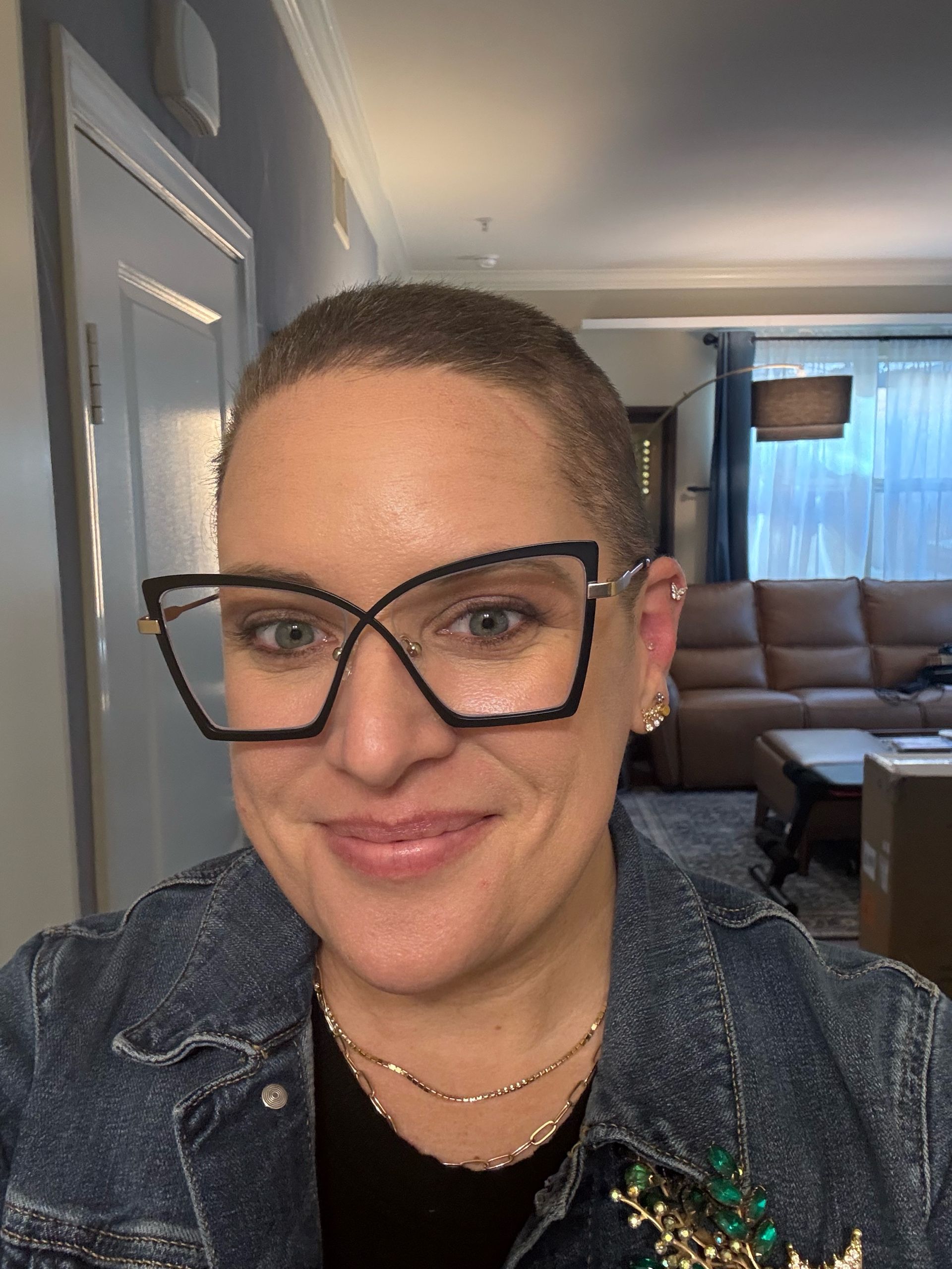 Vooglam review from Veronica: Great fit and fun frame!