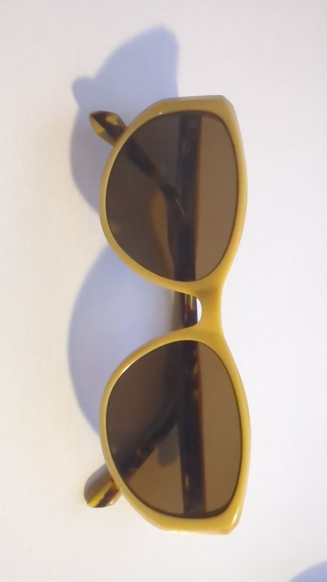 Vooglam review by Nych on Macsen: Ready for the summer for sure! - Image 1