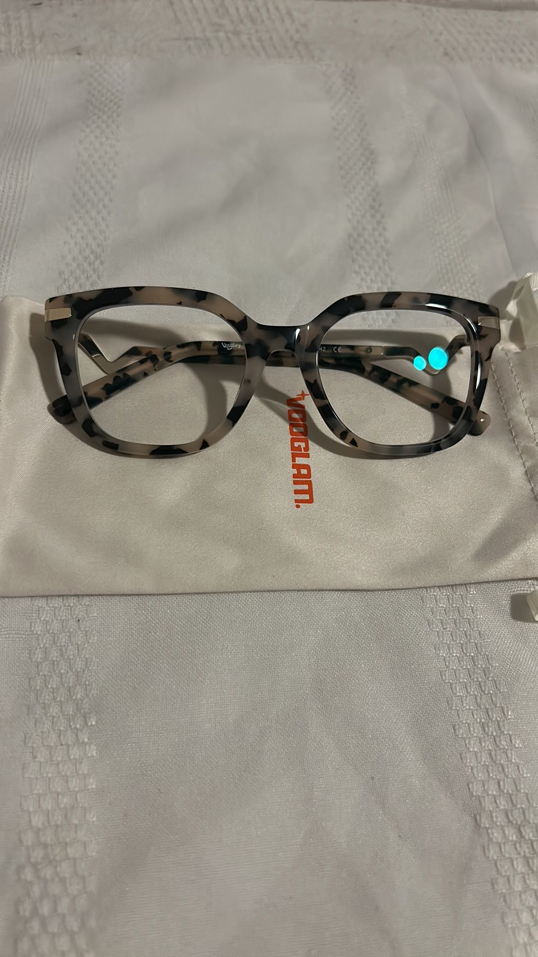 Vooglam review by Elizabeth on Natala: Love the color - Image 1