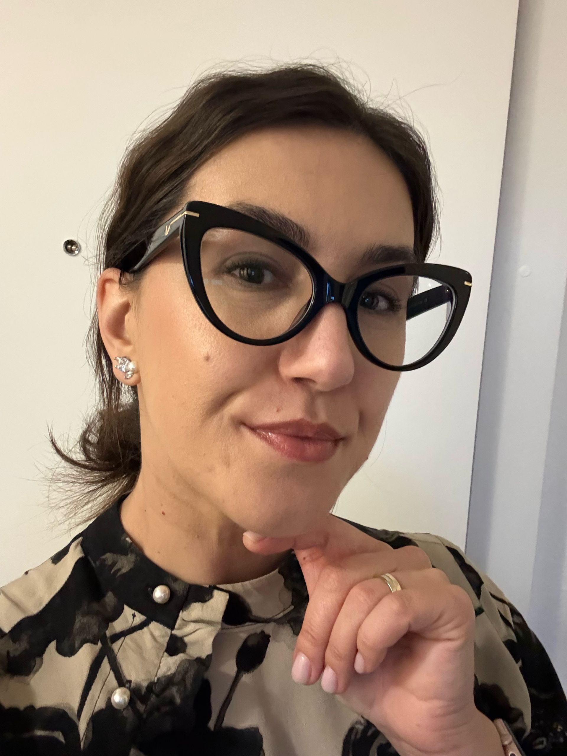 Vooglam review from Ali: Beautiful, elegant glasses!