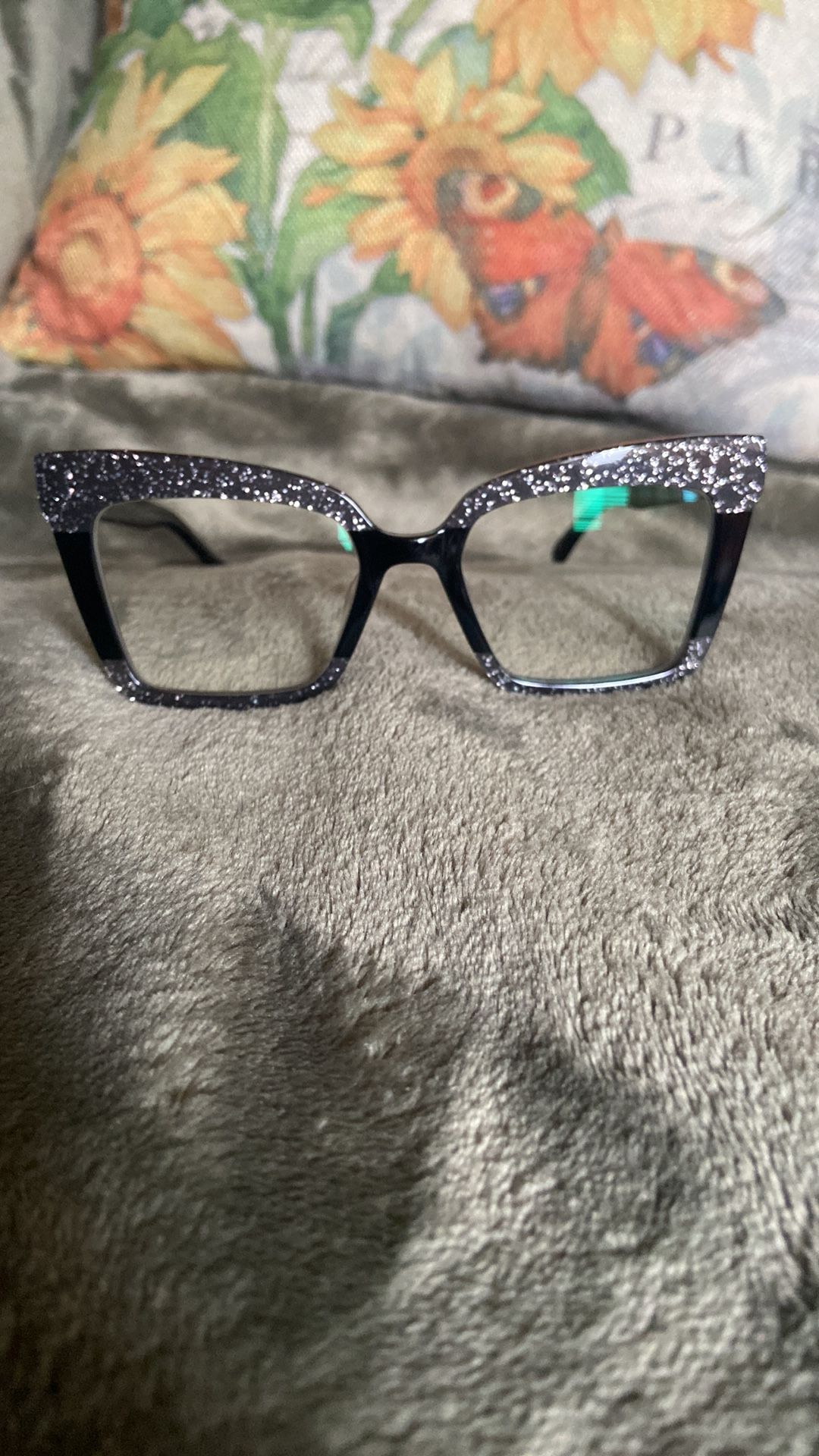 Vooglam review from Robinne: Sparkling!