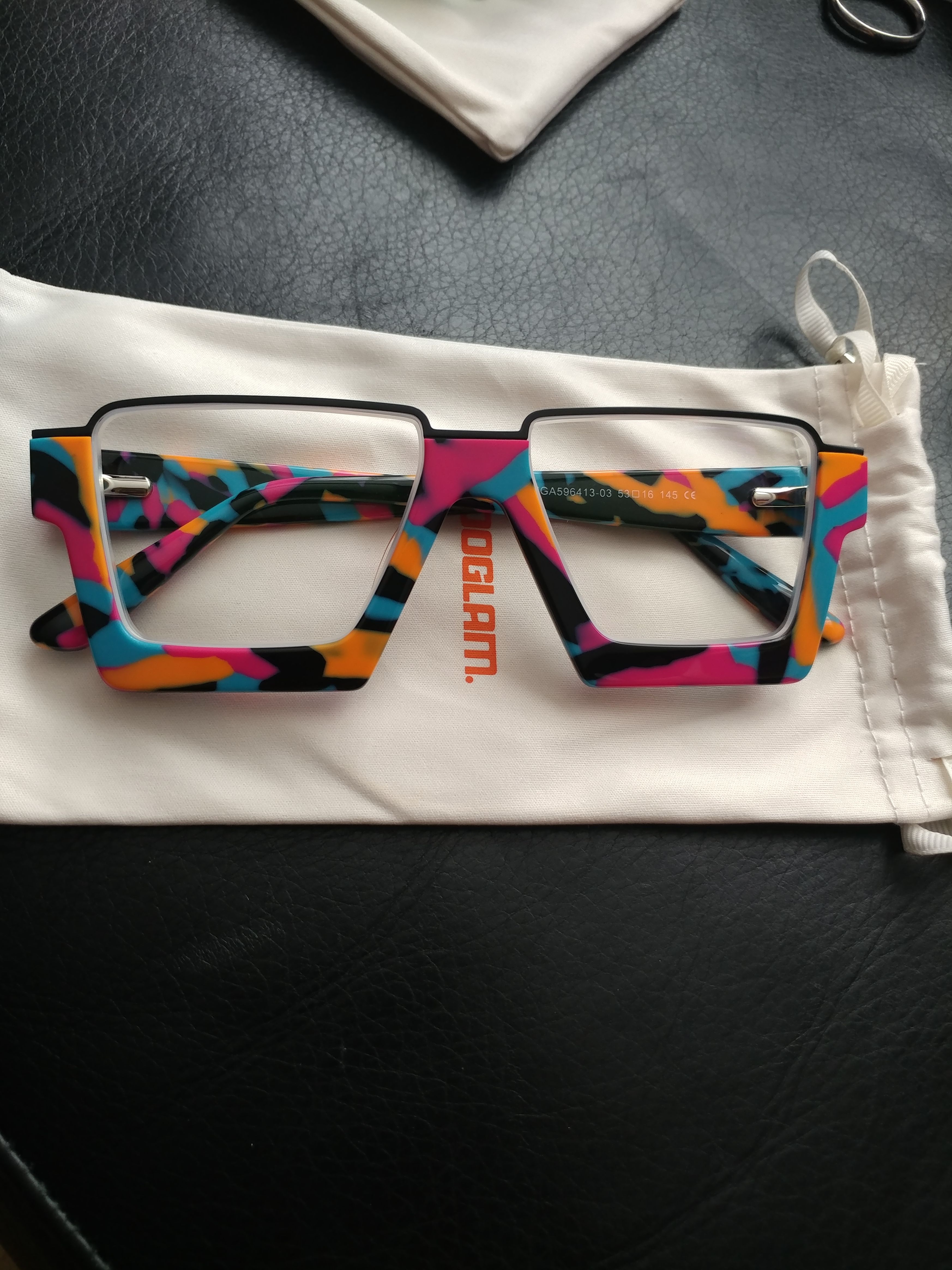 Vooglam review from Esther: Small but cheerful