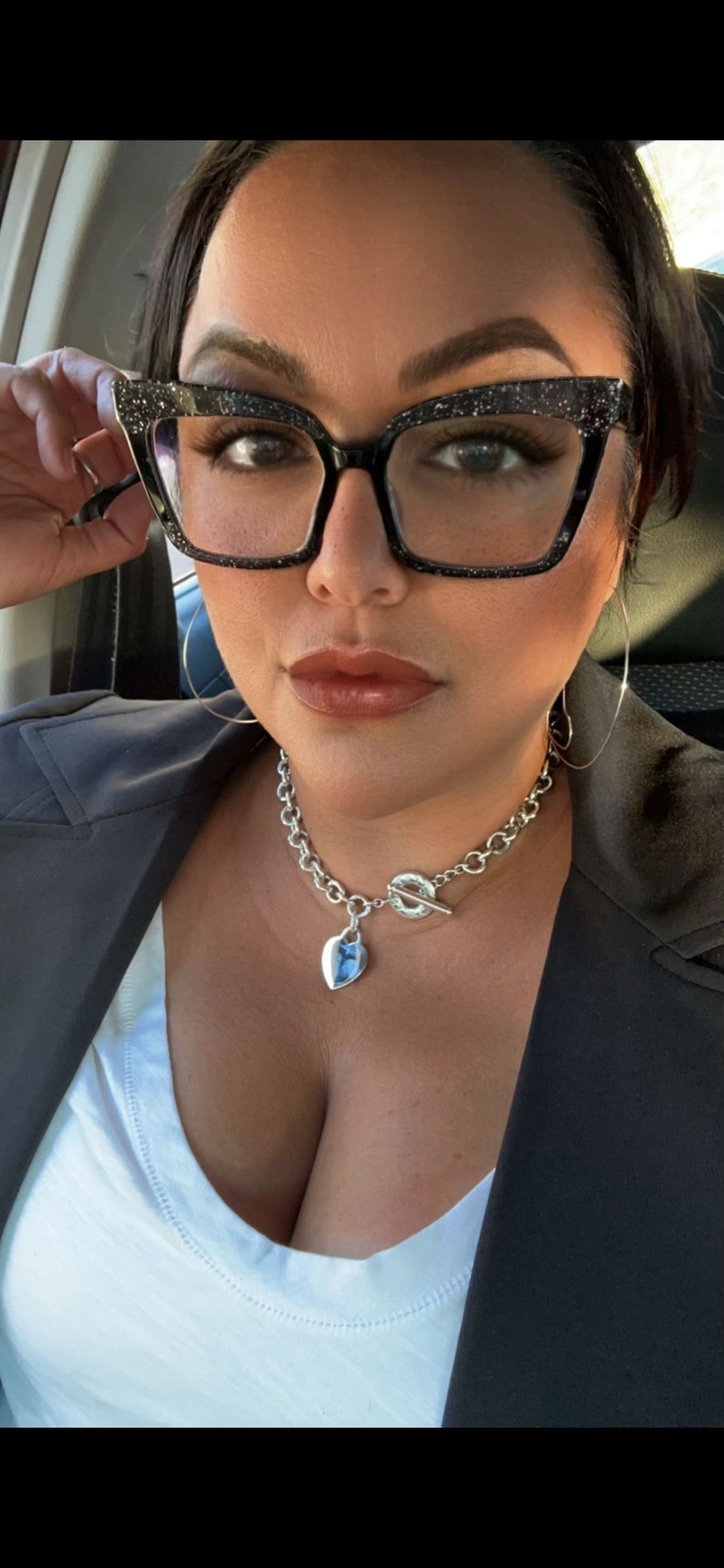 Vooglam review from Elisa Rae: I am obsessed with these glasses and I get asked where I got them every single time I wear them!