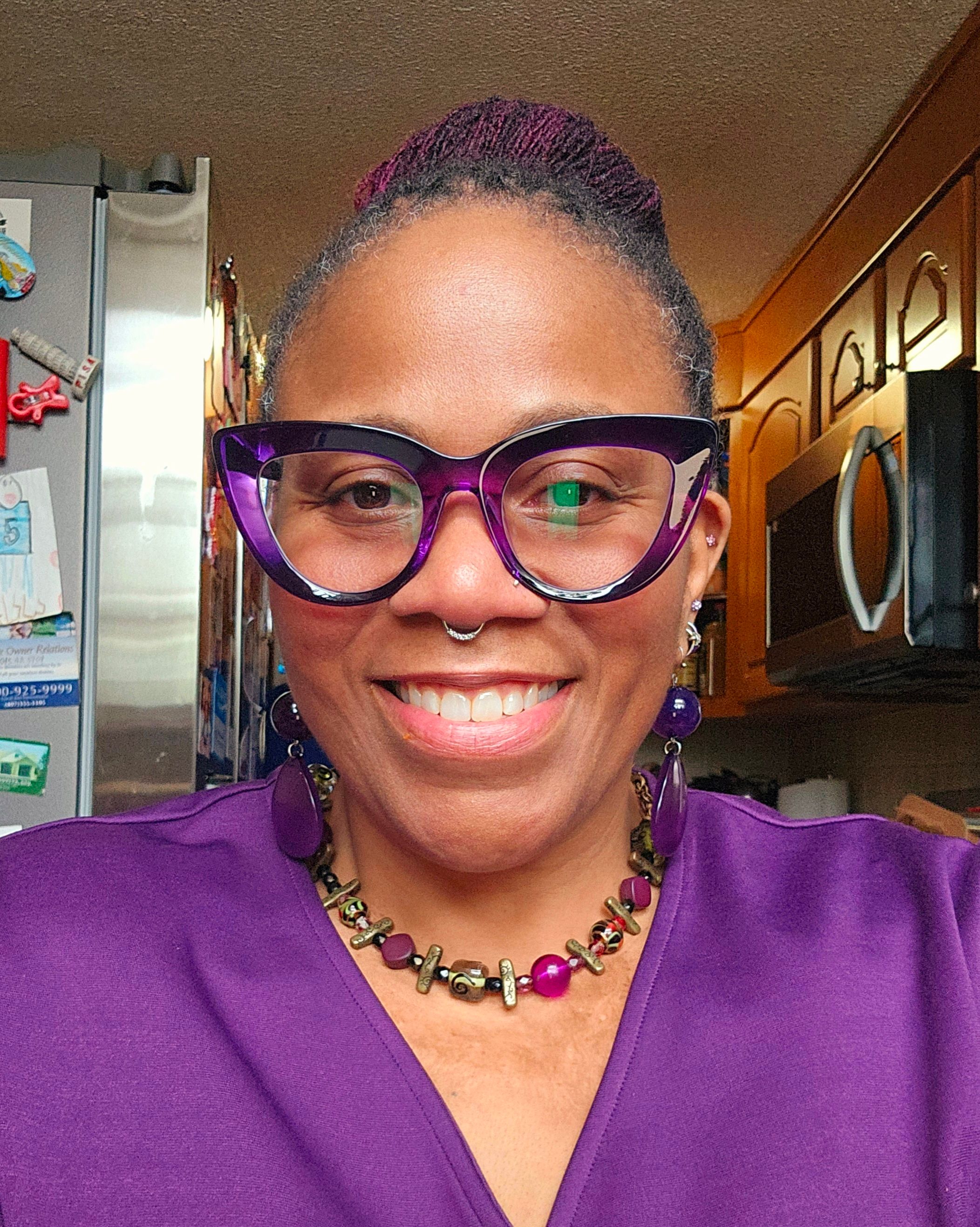 Vooglam review from Heather: Purple is my passion!