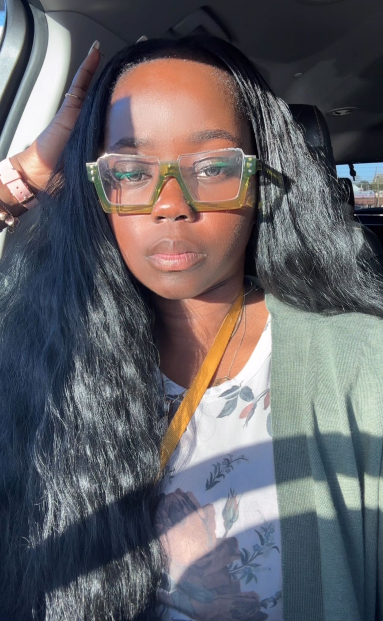 Vooglam review from Aisha: Its giving sexy professional