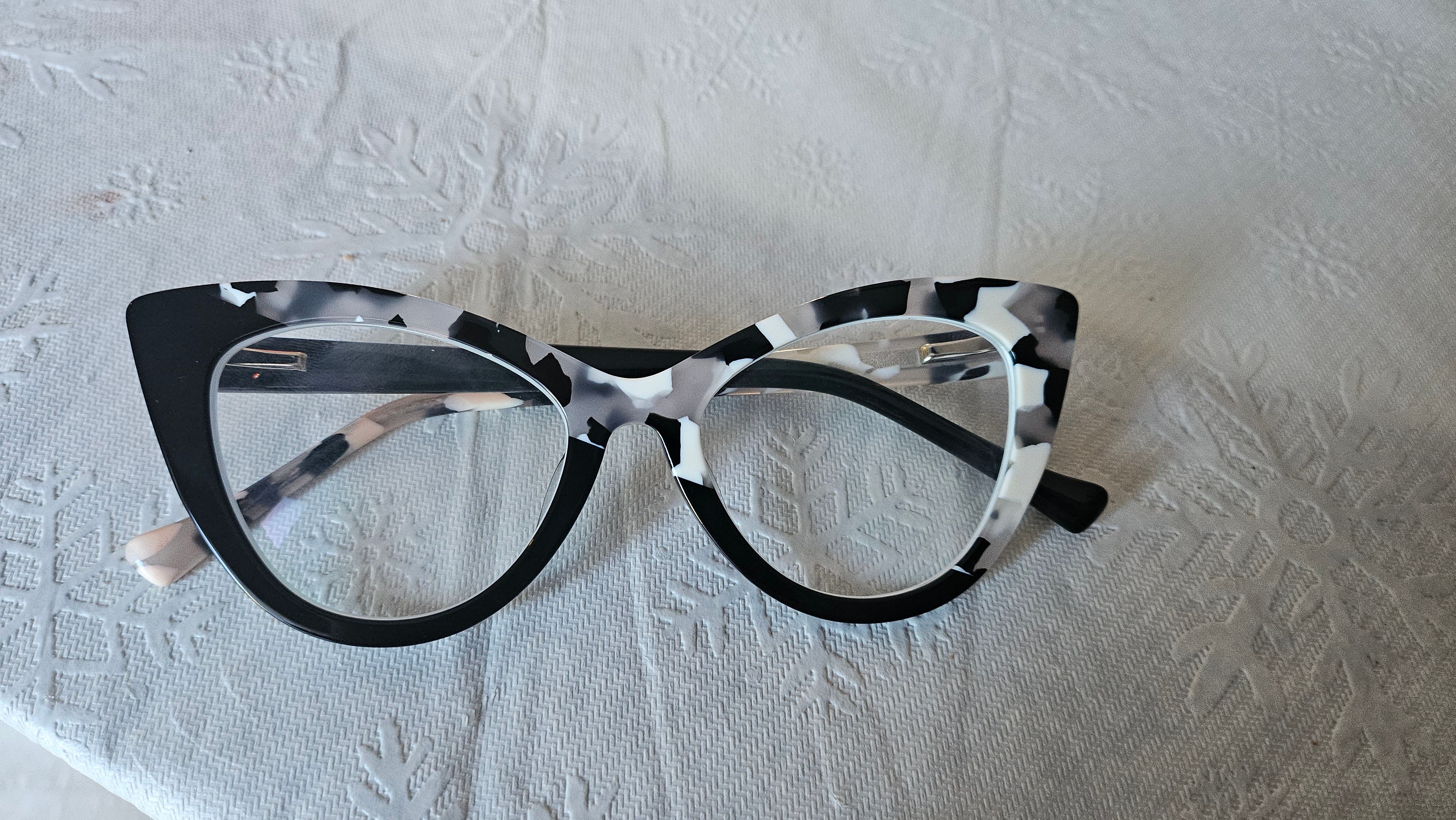 Vooglam review from loved them: my sister loverd them the only problem was a duplicate order now i have two of the same