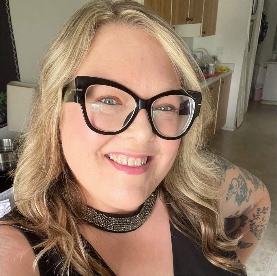 Vooglam review from Jodi M.: Just bought my second pair!