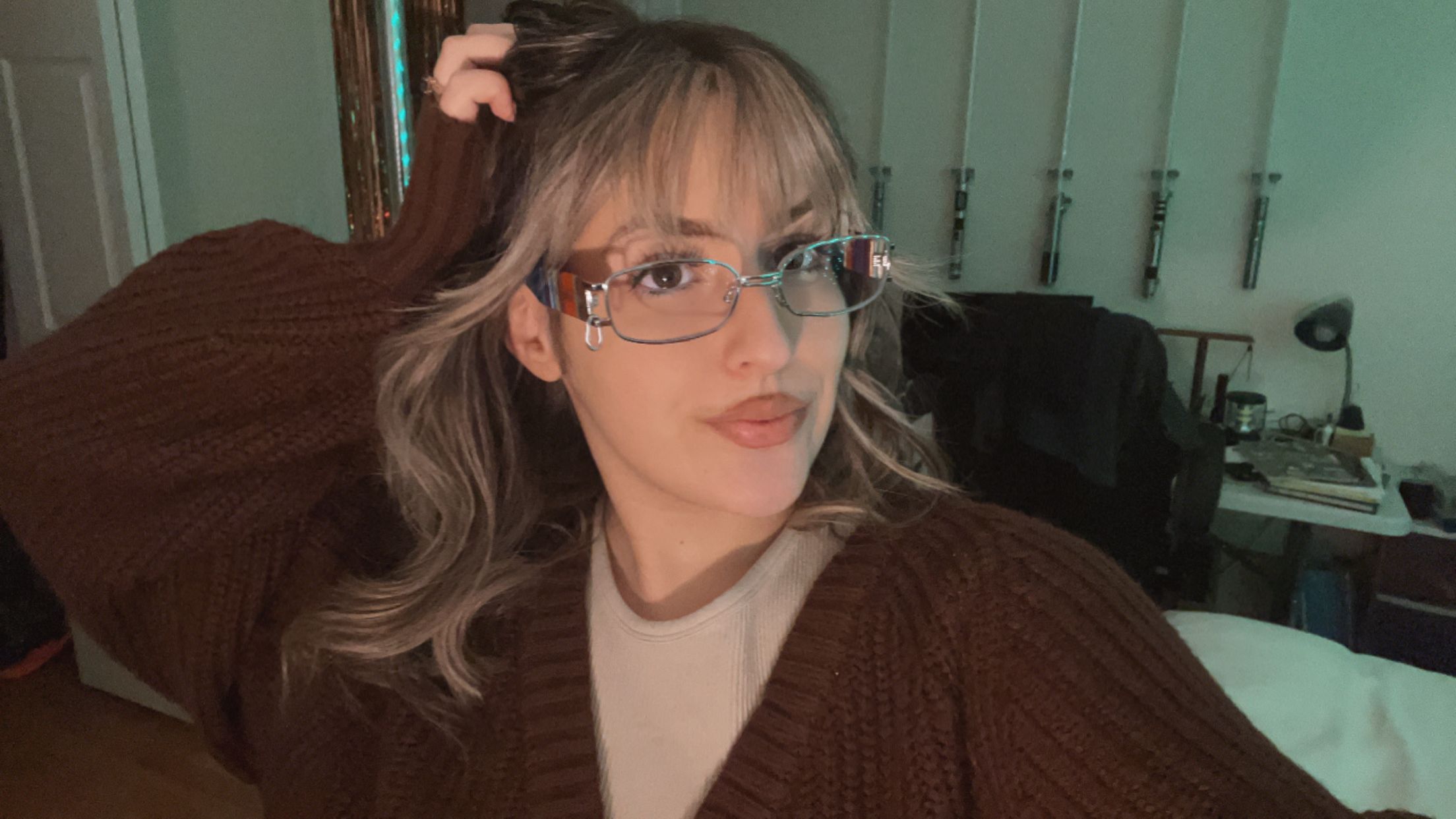 Vooglam review from Megan: SO Y2K!!! LIVE!