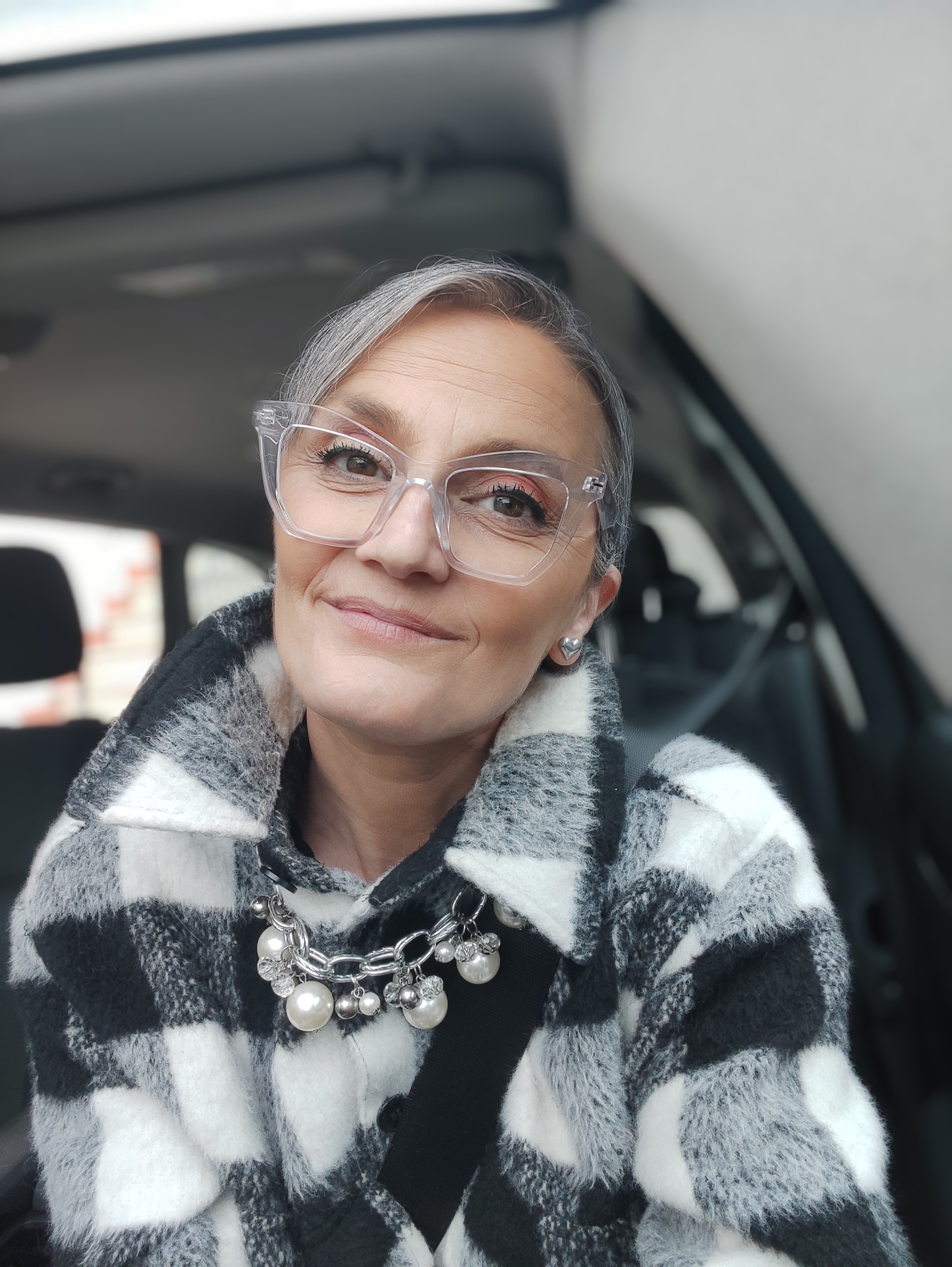 sheldon-geometric-crystal-eyeglasses-vooglam