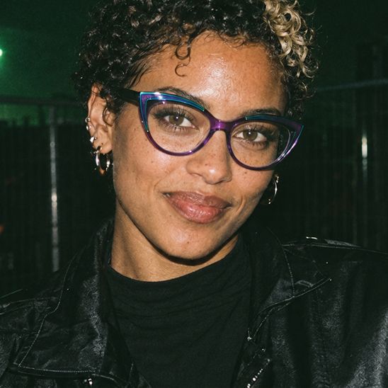 Vooglam Trending Now: Explore Bold Frames