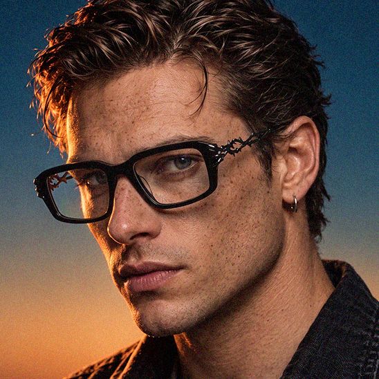 Vooglam Trending Now: Explore Bold Frames