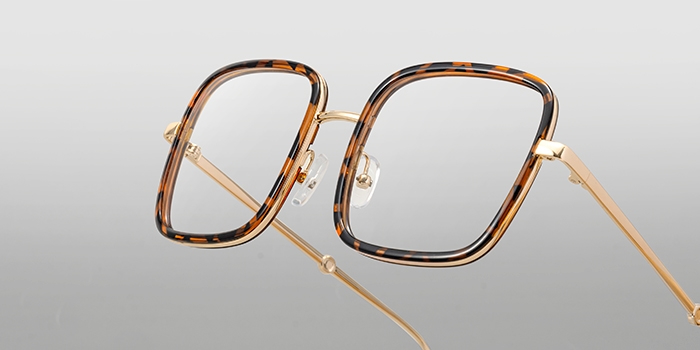 Club master glasses with half-rimmed design