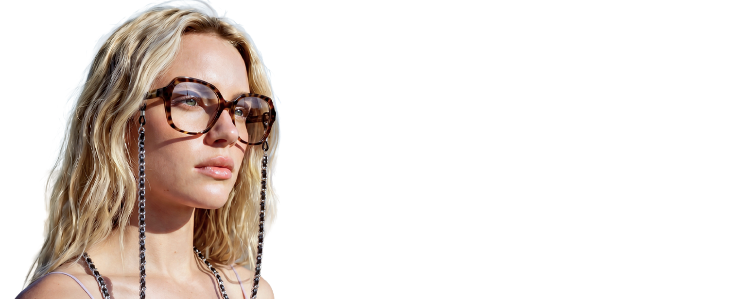 wearing Vooglam Moto Boho glasses Meridian in nomad life style