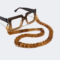 Twist Link Dark/Tortoise Glasses Chains | Vooglam.com Angle View