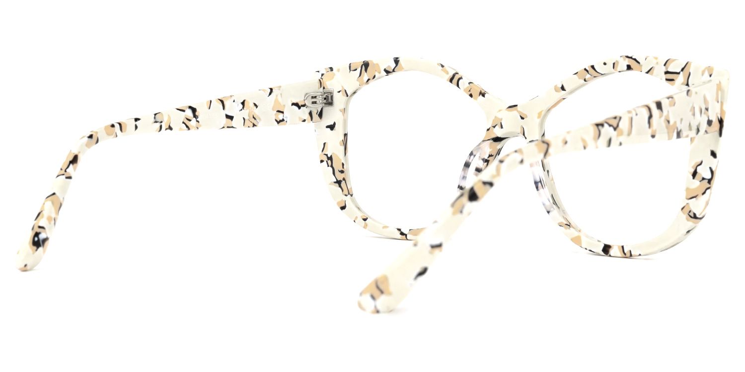 Galeana - Cat Eye Pattern Eyeglasses | Vooglam Side View