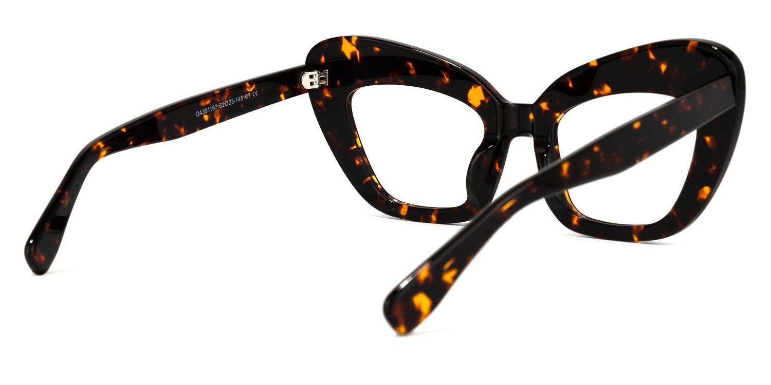 Zuzanna - Cat Eye Tortoise Eyeglasses product detail 3