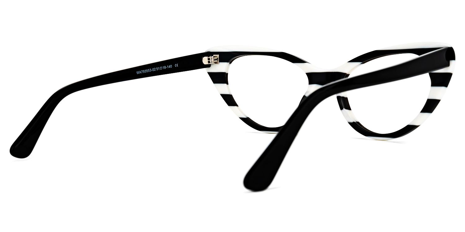 Castillo - Cat Eye Black Eyeglasses | Vooglam Side View