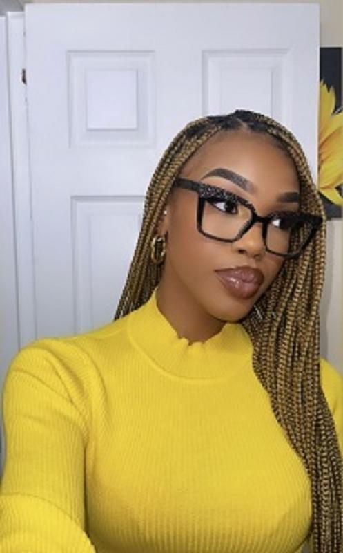 Vooglam review from queencayhollywoodbeauty: Every where I go I get tons of compliments. After I place my prescription lens inside, it's great. I can't wait to get lenses cut for them so I can be confident in glasses.