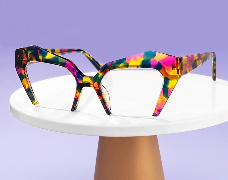Frame Most What are the most popular frames in fashion 2024