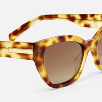 Drift - Cat Eye Tortoise Sunglasses | Vooglam Design Details