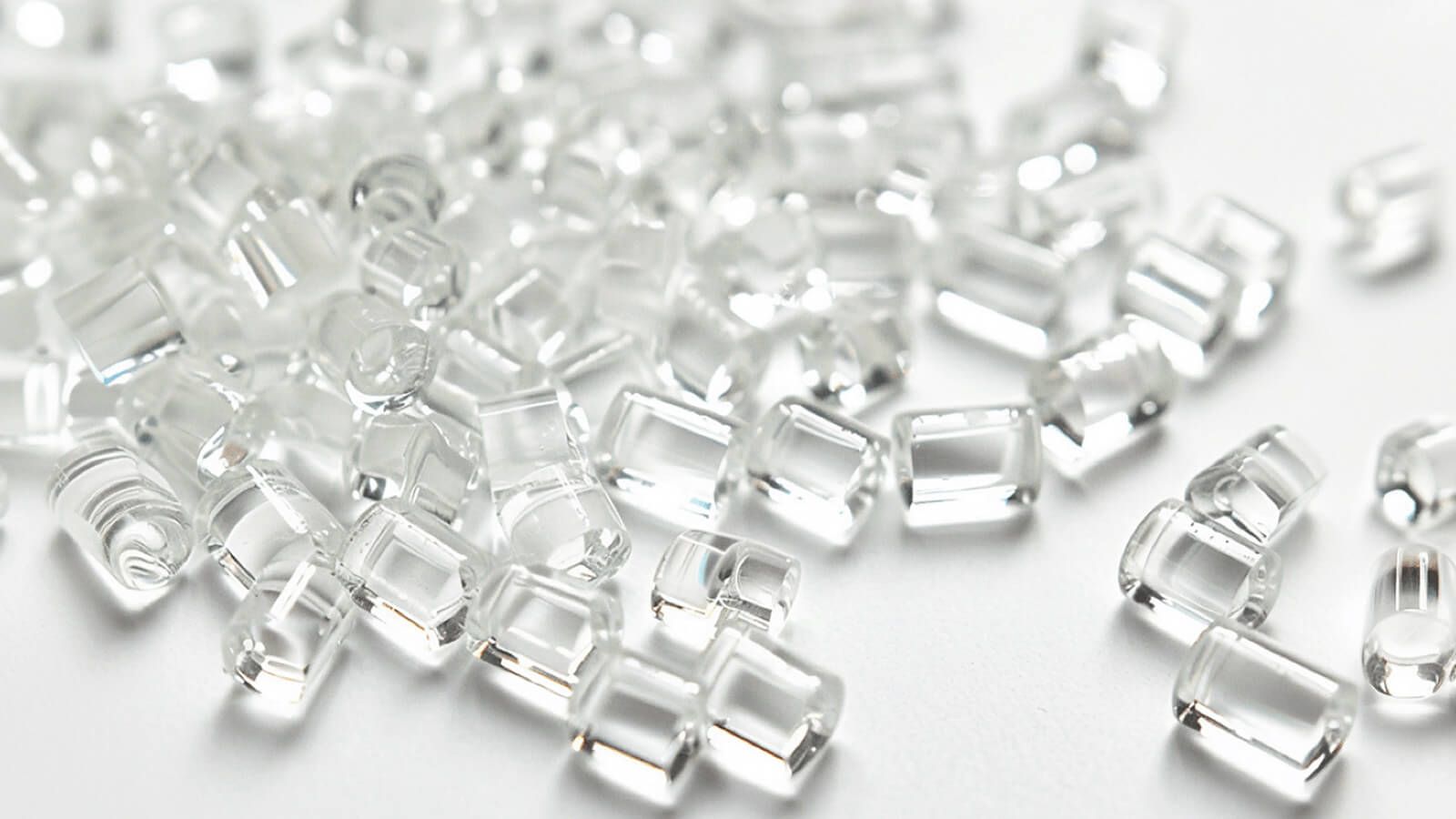 Transparent biodegradable frame raw material particles
