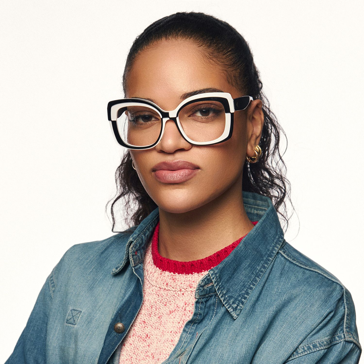 Mabon - Butterfly Black/White Eyeglasses | Vooglam On Model 1