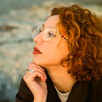 Briar - Square Gold Eyeglasses | Vooglam On Model