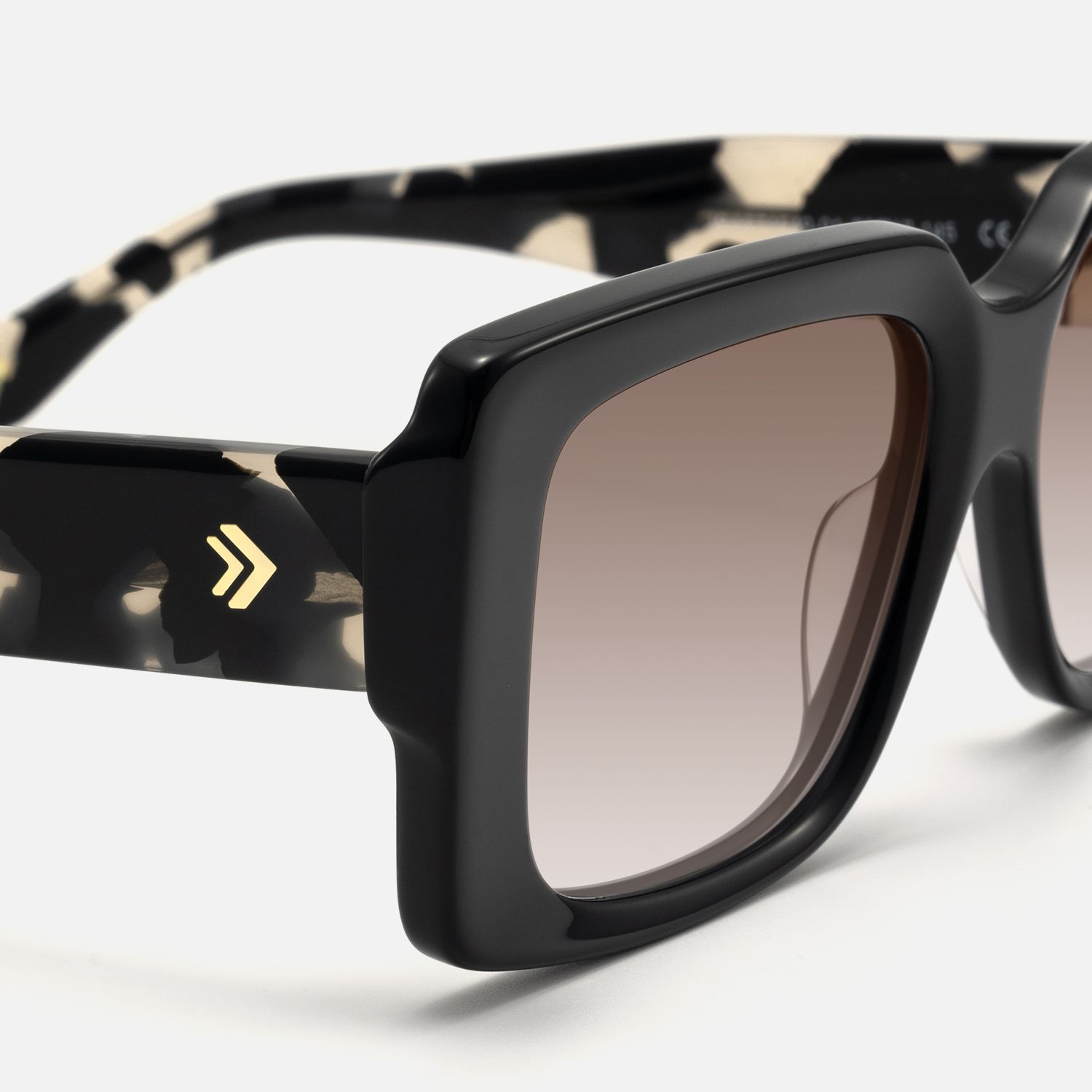 Kente - Rectangle Black Sunglasses | Vooglam Design Details