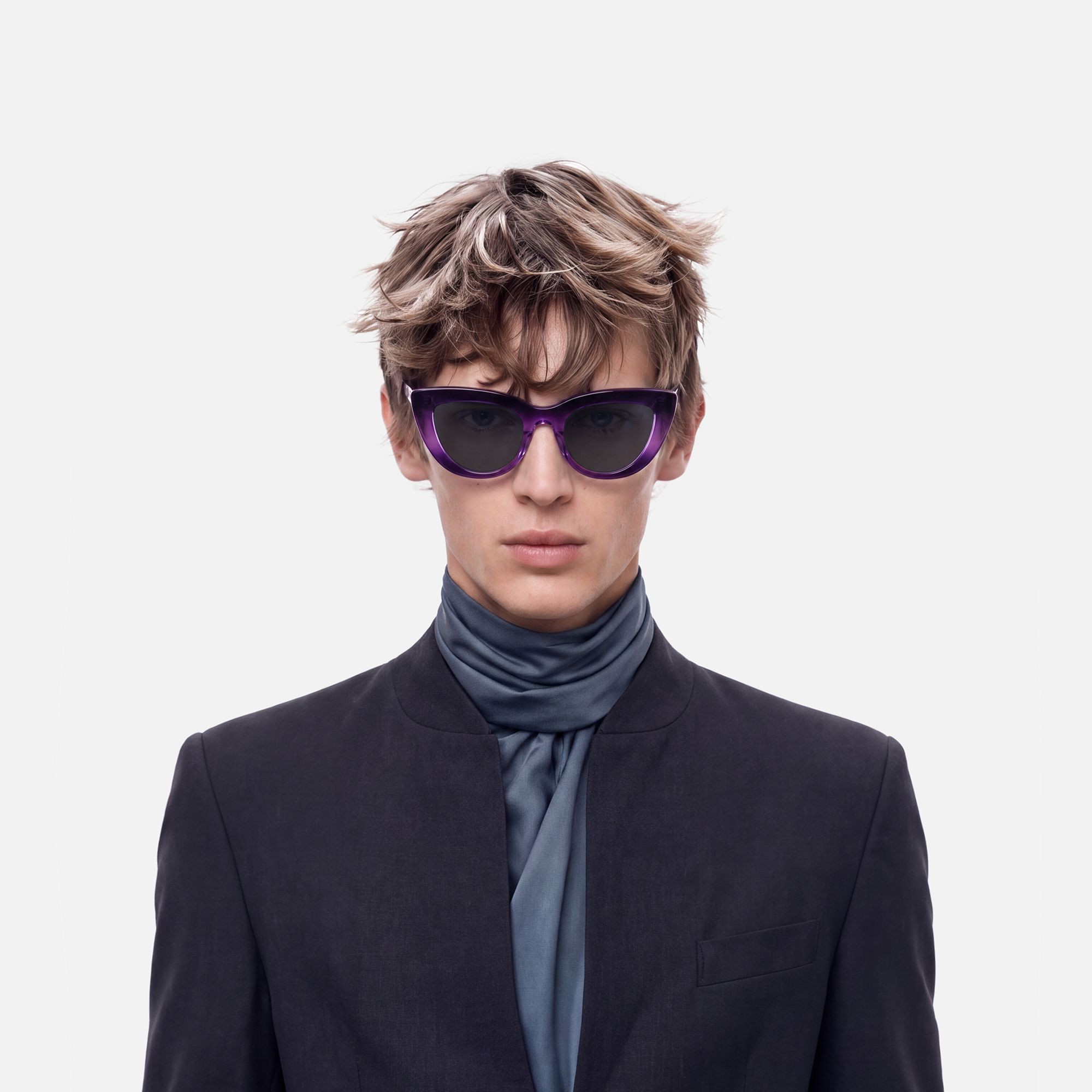 Pastora - Cat Eye Purple Sunglasses | Vooglam On Model 2