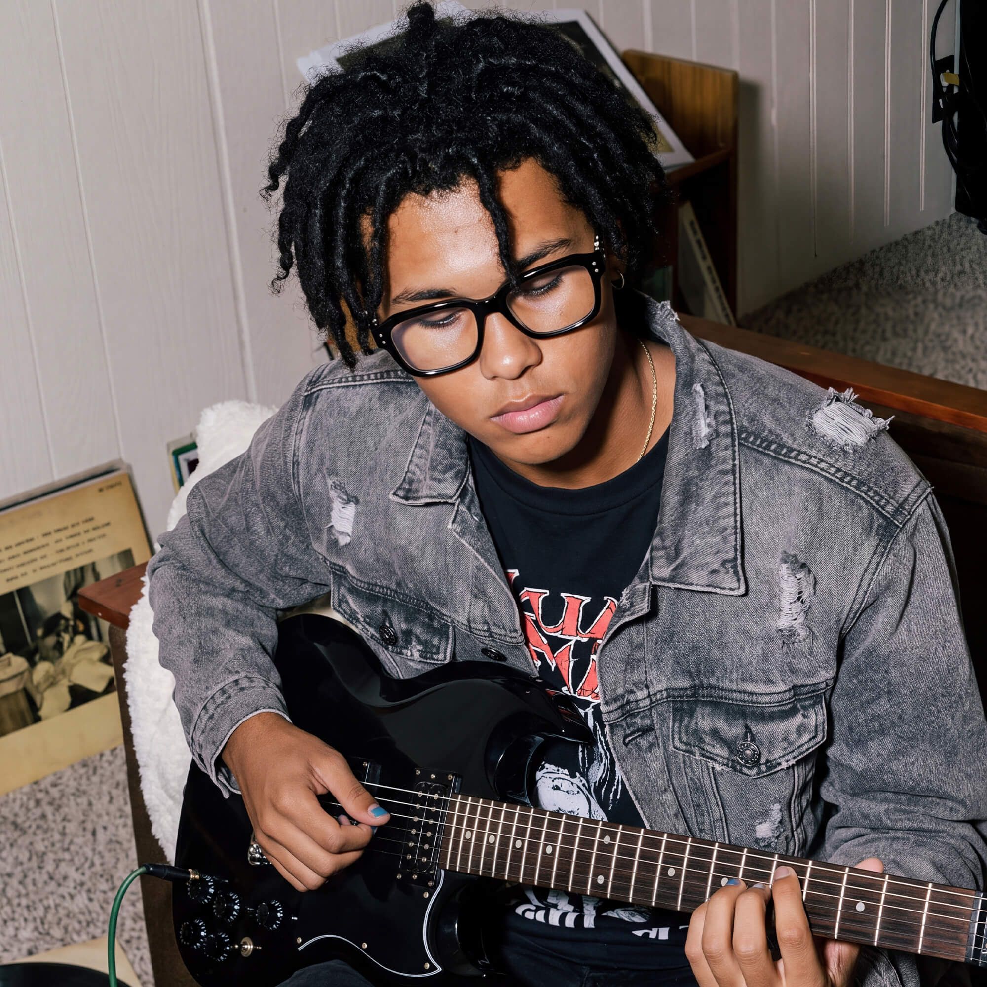 Vooglam Street Style in Real Life: Anacortes - Light Brown Pattern Guitar Glasses by Vooglam