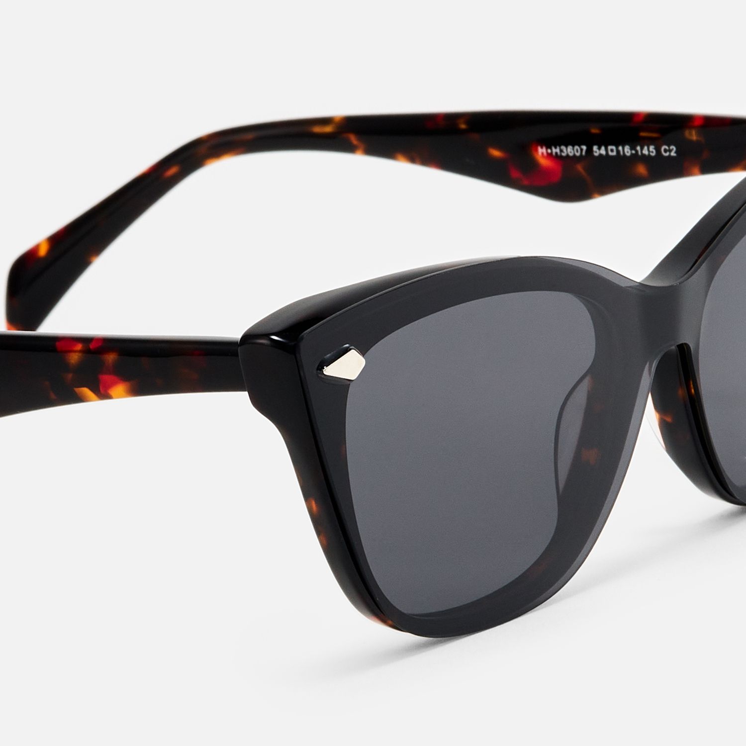 Fineen - Cat Eye Tortoise Clip-on Sunglasses product detail 4