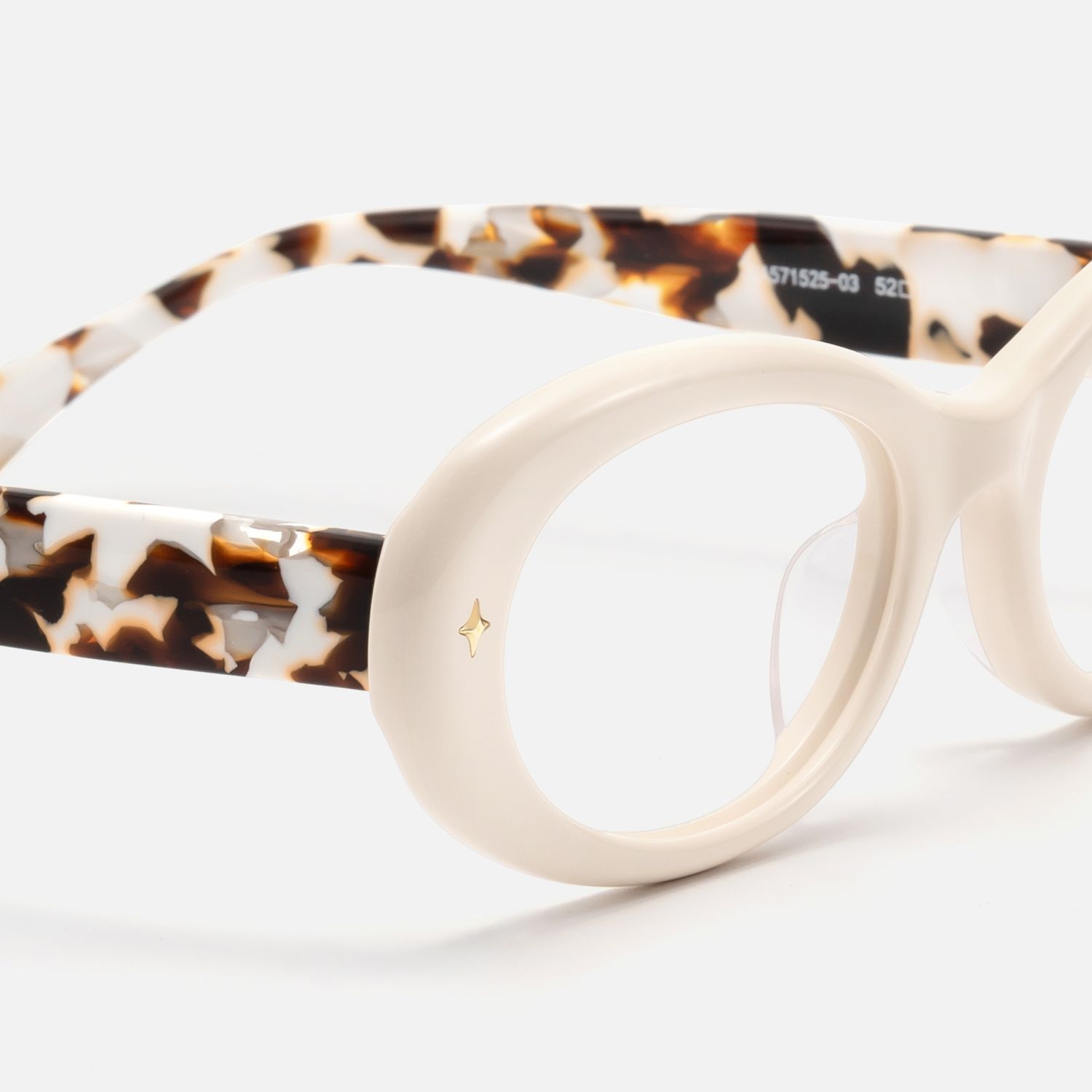 Vexa - Ivory Chunky Marble Temple Frames | Vooglam Design Details