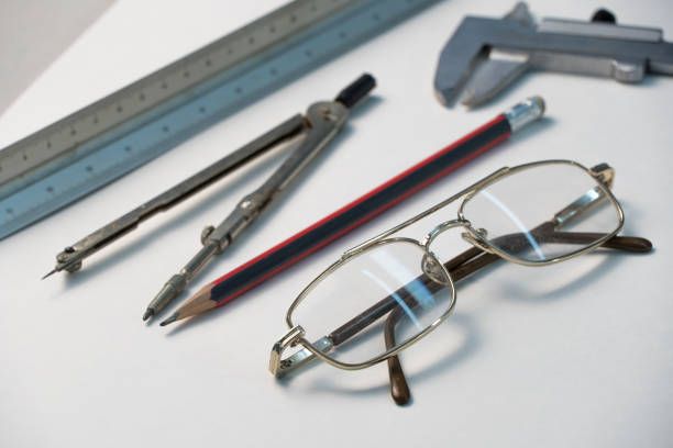 How to adjust eyeglasses at home