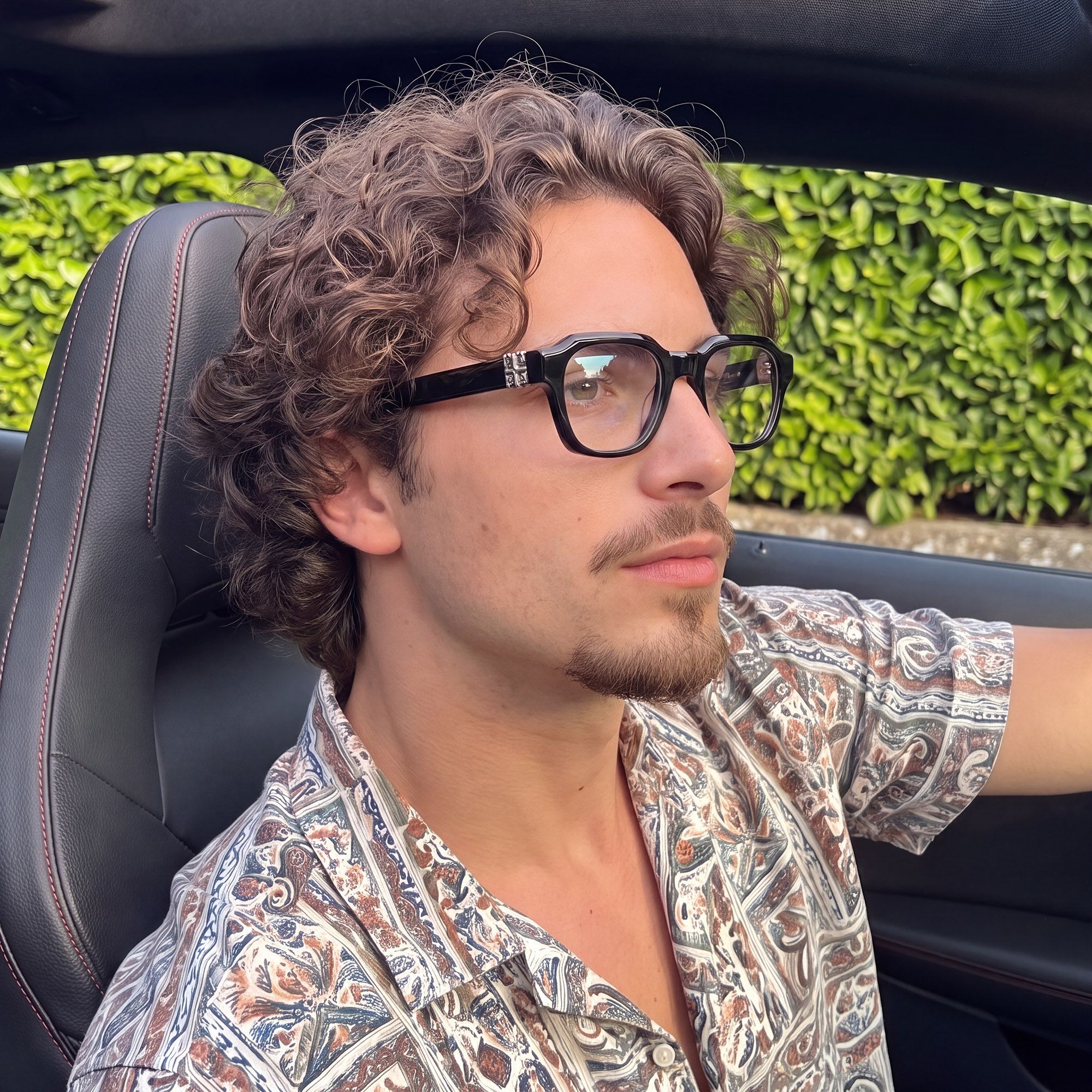 Vooglam Street Style in Real Life: Vernon - Raw Texture Clear Brown Horn Glasses by Vooglam