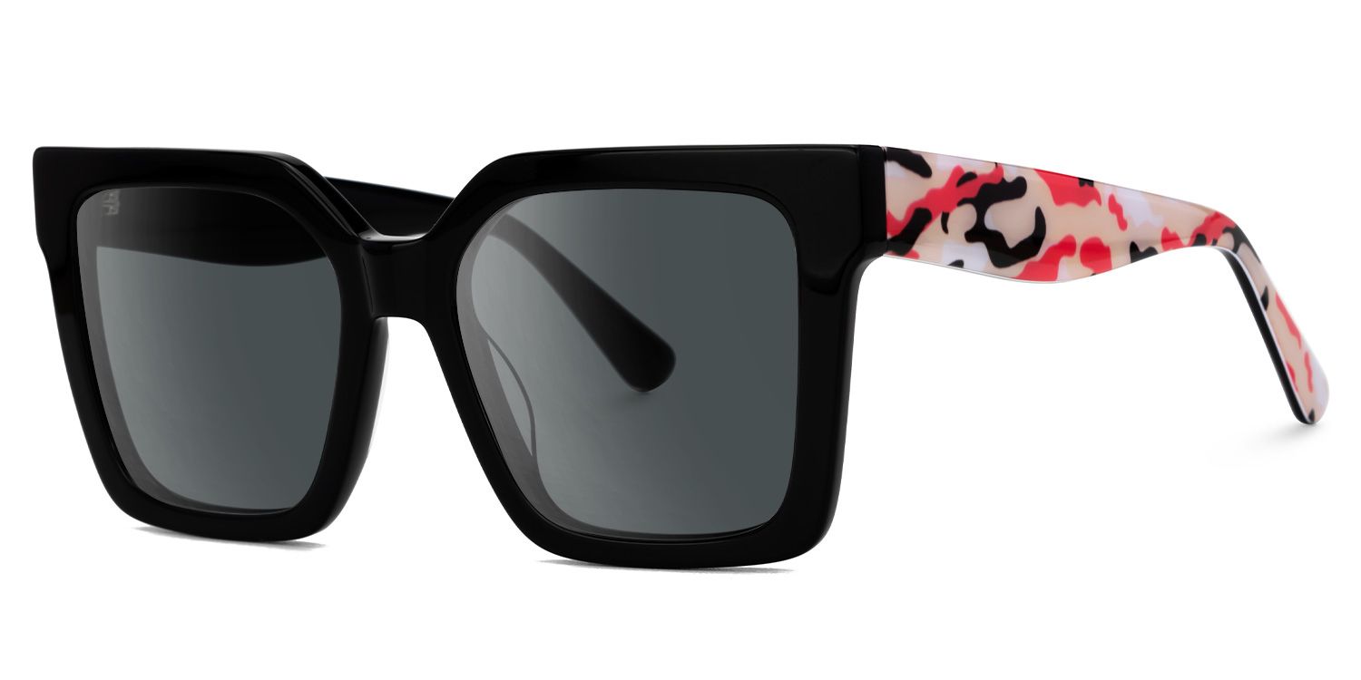 Fathia - Square Black Sunglasses | Vooglam Front View