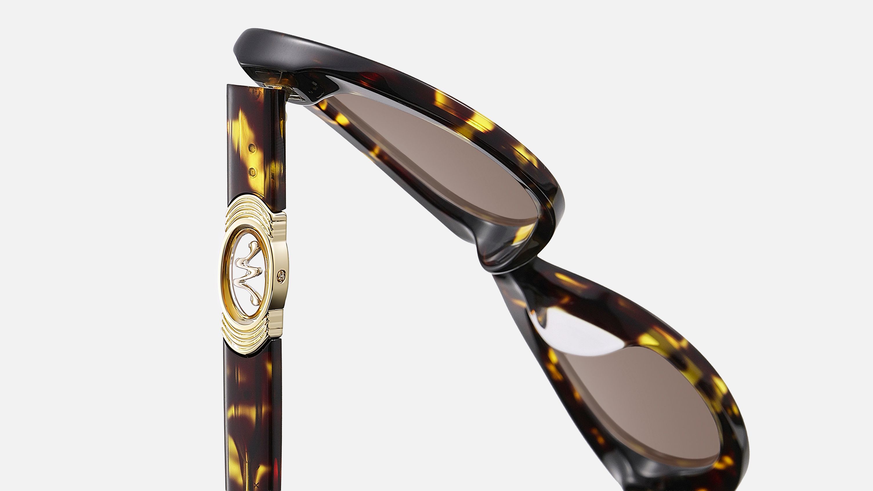 A sharper take on cat-eye