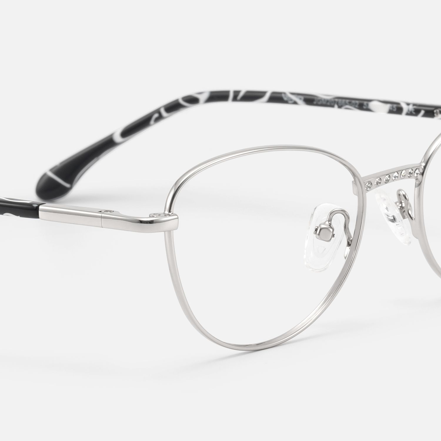 Starlette - Cat Eye Silver Eyeglasses | Vooglam Design Details