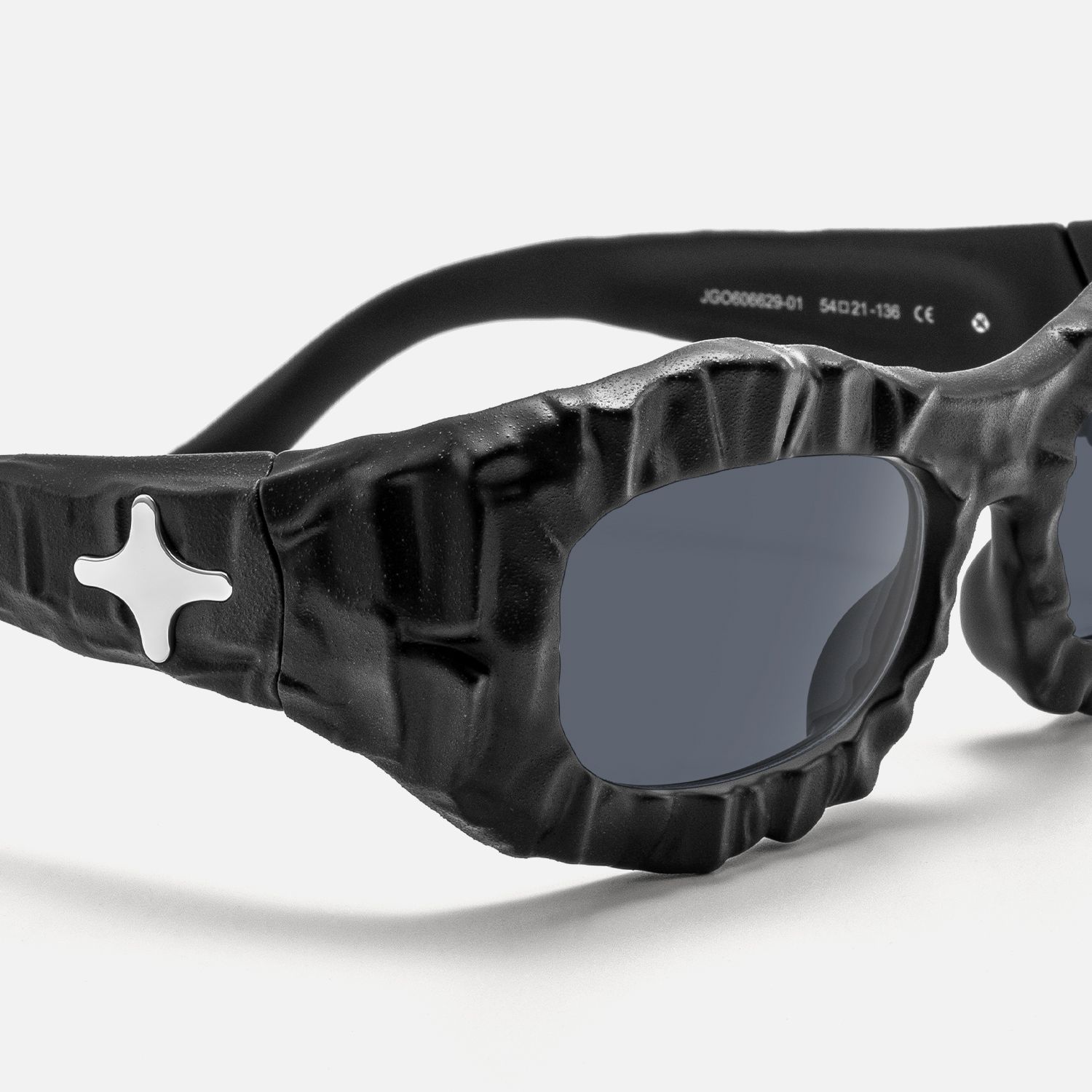 The Geologist - Geometric Black Sunglasses product detail 4
