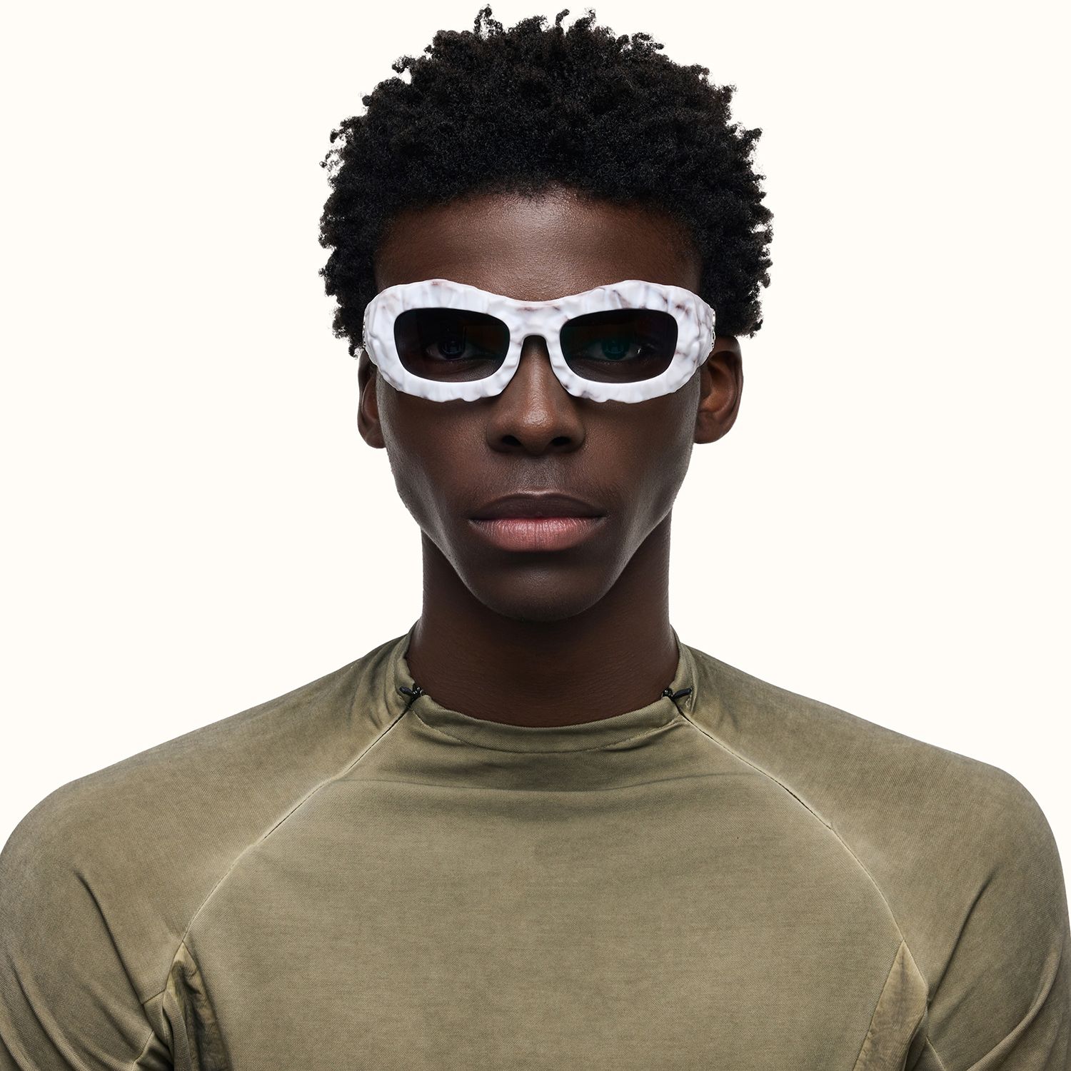 The Geologist - Marbled Gradient Gray Sunglasses | Vooglam On Model 2
