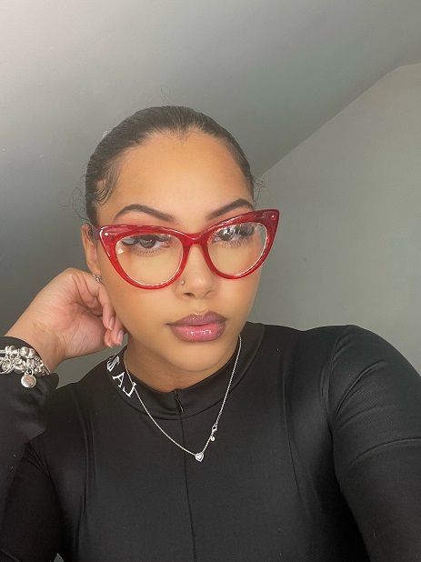 Vooglam review by Miaangeliqueee on Akua: Review - Image 1