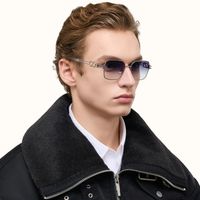 The Architect - Gunmetal Gradient Gray Sunglasses | Vooglam On Model 4
