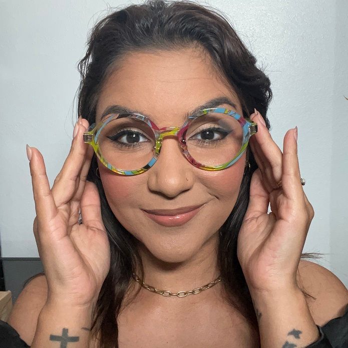 Vooglam review from styleandmodemakeup: I absolutely love these glasses! I was buying them for a cosplay and they're perfect! The colors are lovely and can go with so many different outfits. Funky and fun!!!! Love the design and size.