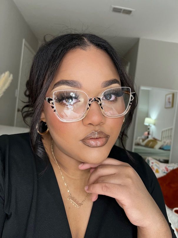 Vooglam review from vibezbyjo: I love these glasses