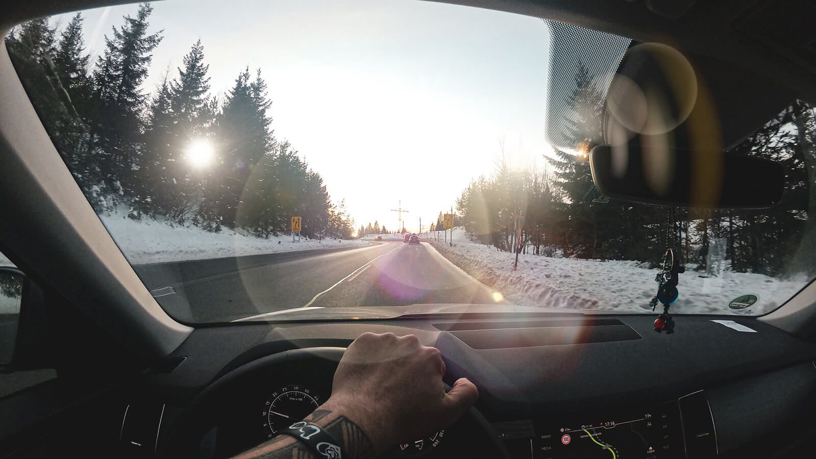 vision clarity with polarized sunglasses in winter