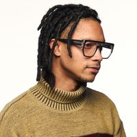 Inerney - Aviator Black Eyeglasses | Vooglam On Model 2