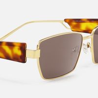 Rogue - Rectangle Gold Sunglasses | Vooglam Design Details